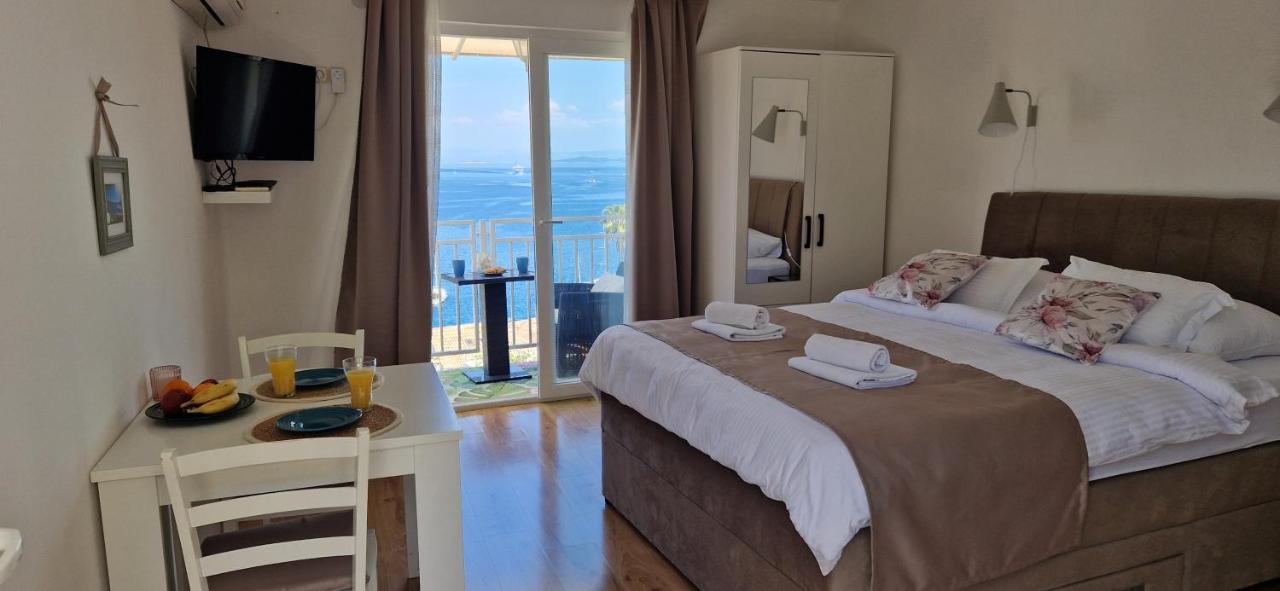 Apartmani Luan Vis Exterior photo