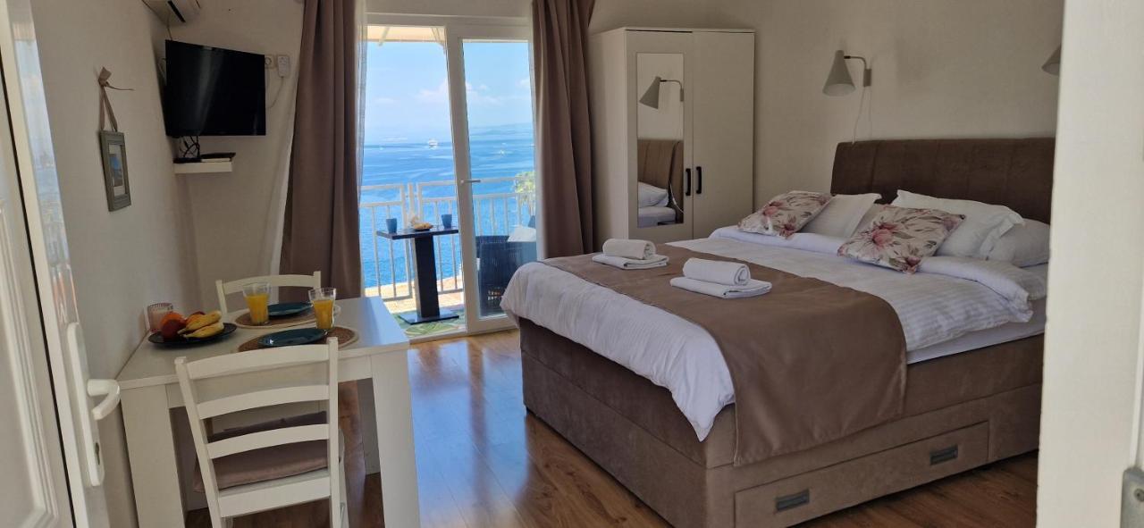 Apartmani Luan Vis Exterior photo