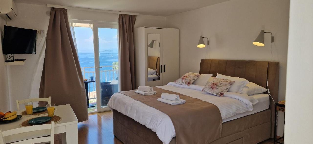 Apartmani Luan Vis Exterior photo