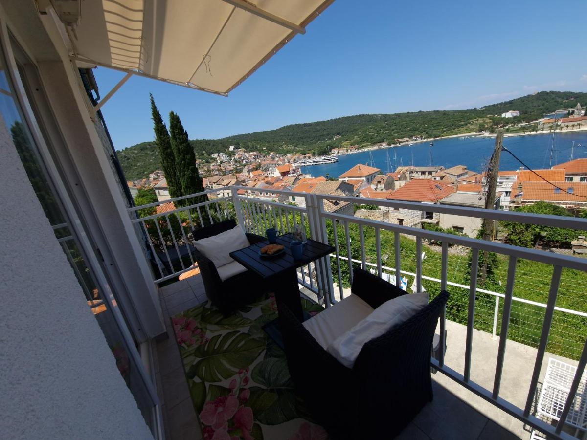 Apartmani Luan Vis Exterior photo