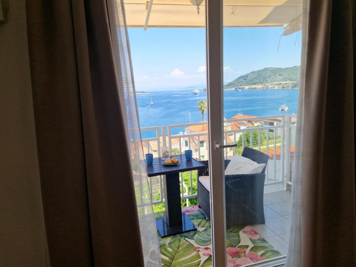 Apartmani Luan Vis Exterior photo