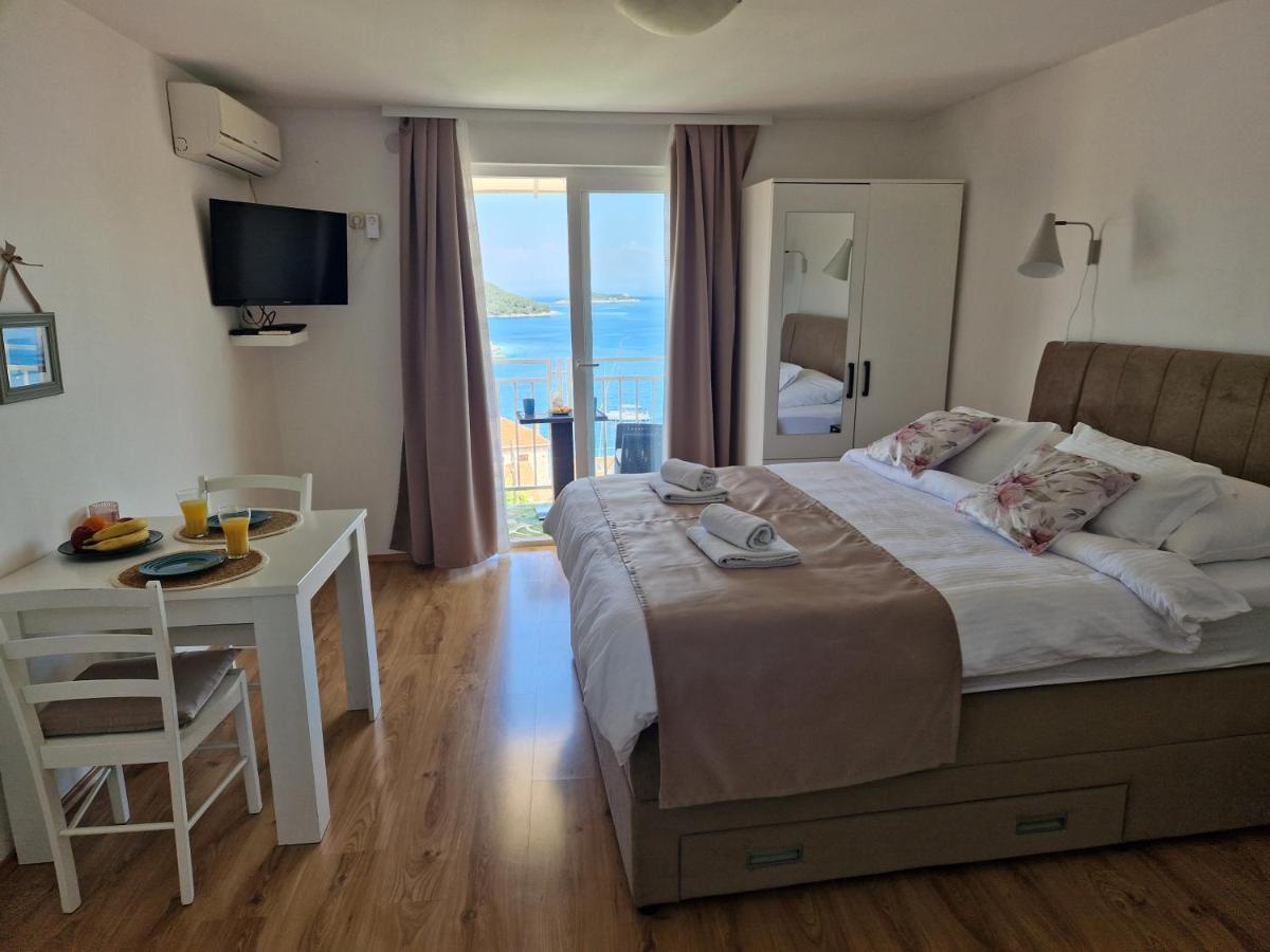 Apartmani Luan Vis Exterior photo