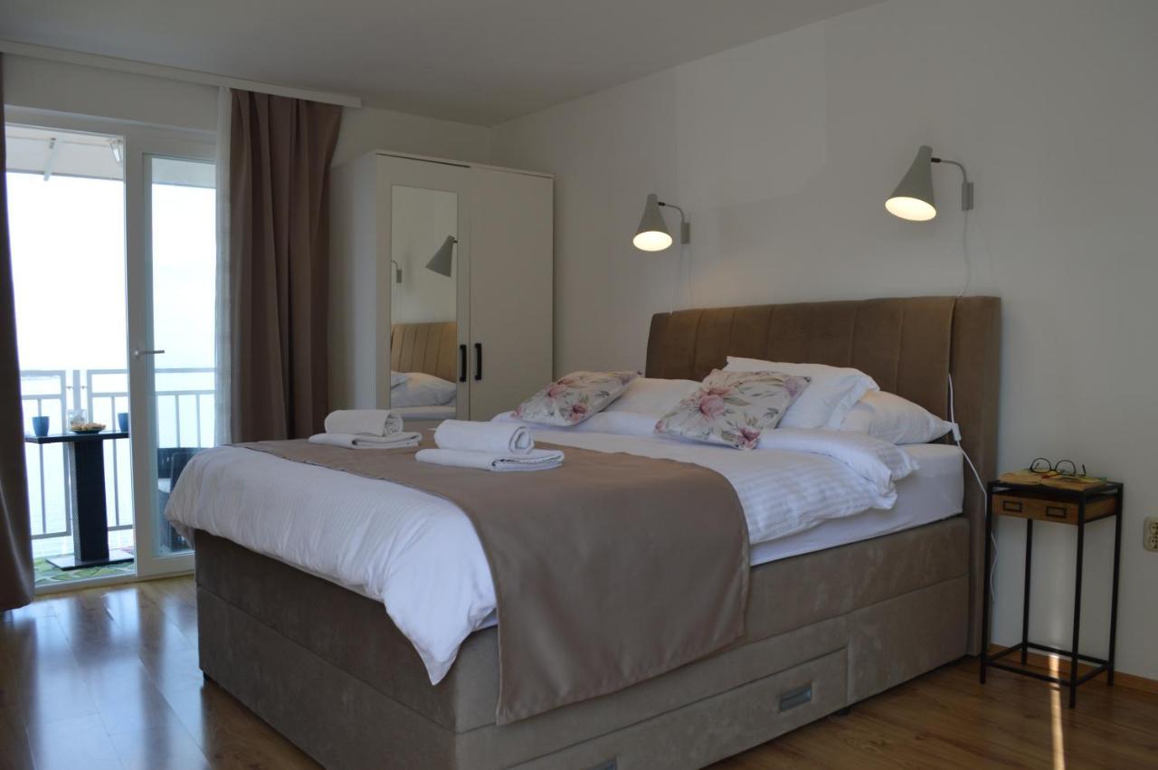 Apartmani Luan Vis Exterior photo